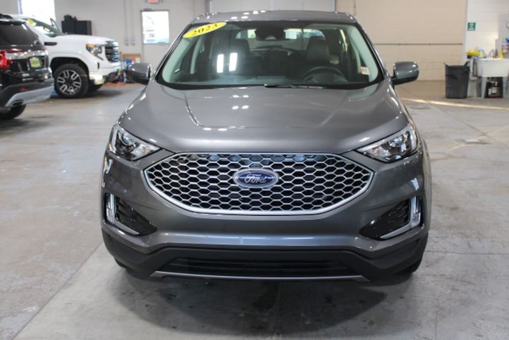 Used 2023 Ford Edge SEL SUV