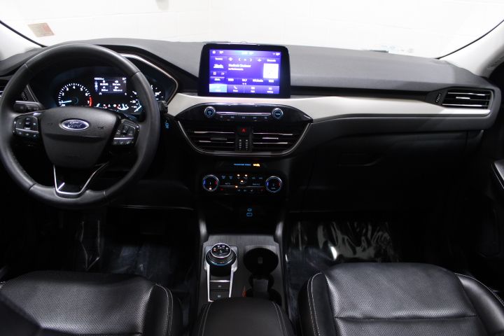 2022 Ford Escape SEL photo 2