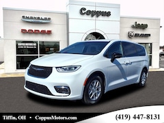 2026 Chrysler Pacifica Select Passenger Van