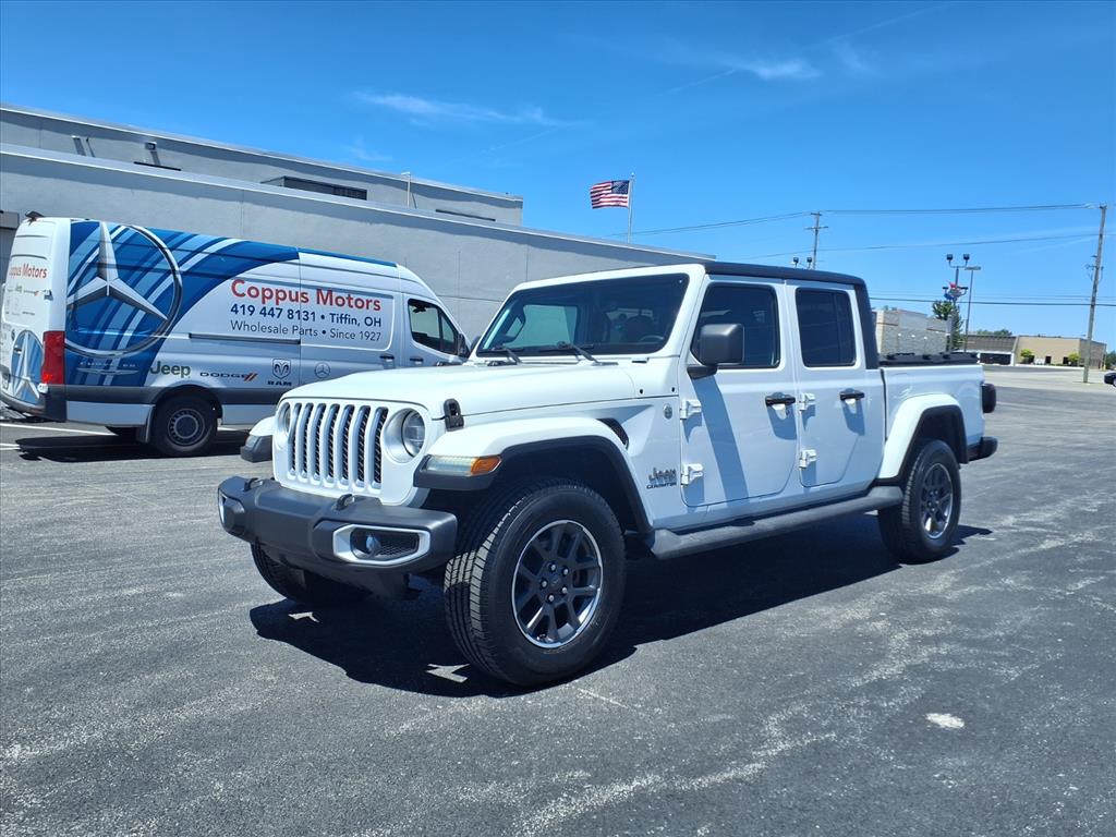 2020 Jeep Gladiator Overland's photo