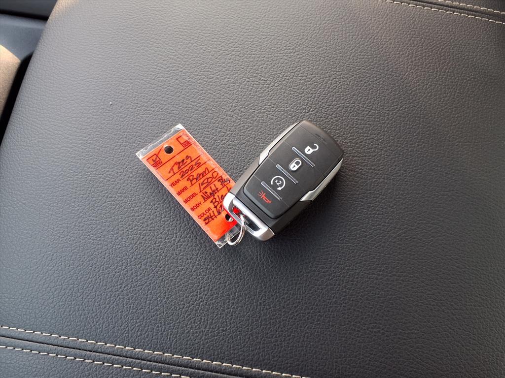 2025 RAM Ram 1500 Pickup Tradesman - Photo 20