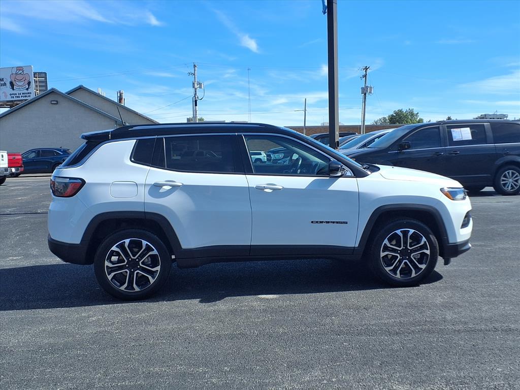 2022 Jeep Compass Limited photo 4