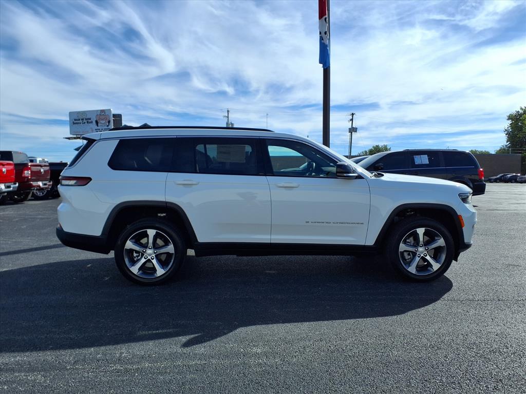 2025 Jeep Grand Cherokee Limited photo 4