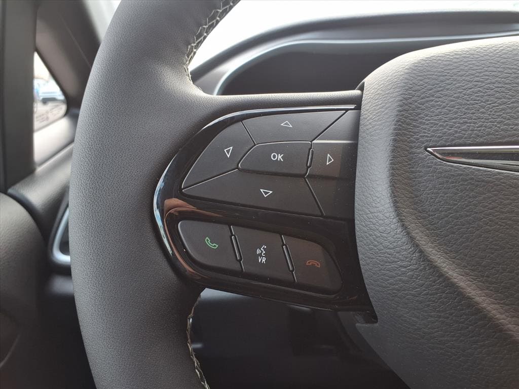 2026 Chrysler Pacifica Select - Photo 20