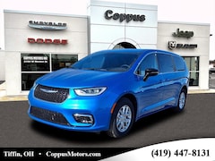 2026 Chrysler Pacifica Select Passenger Van