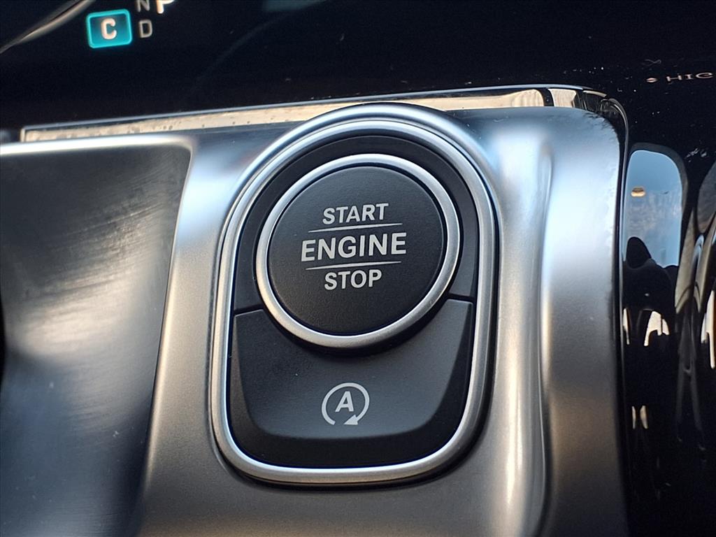 2025 Mercedes-Benz GLB Base - Photo 29