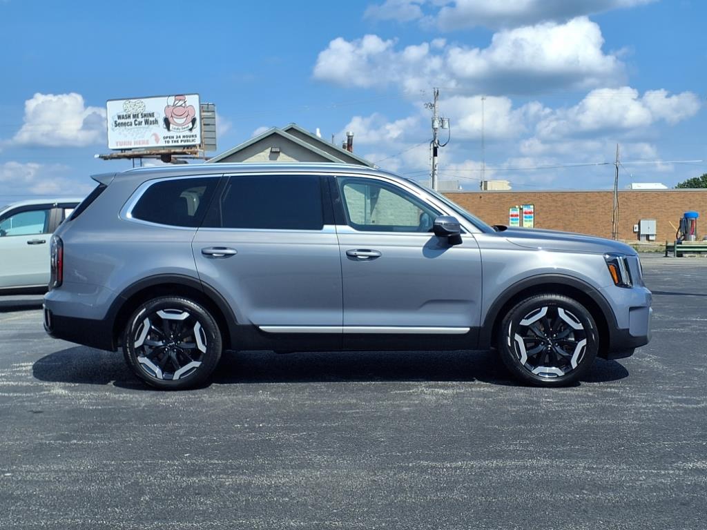 2023 Kia Telluride EX photo 4