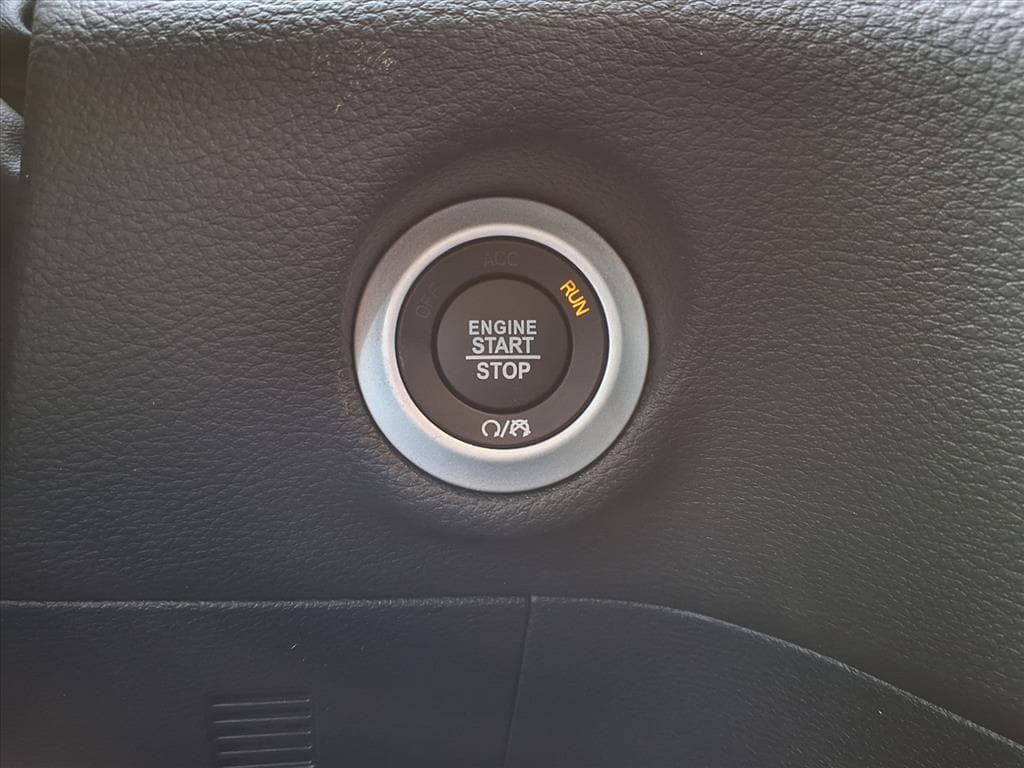 2026 Chrysler Pacifica Select - Photo 24