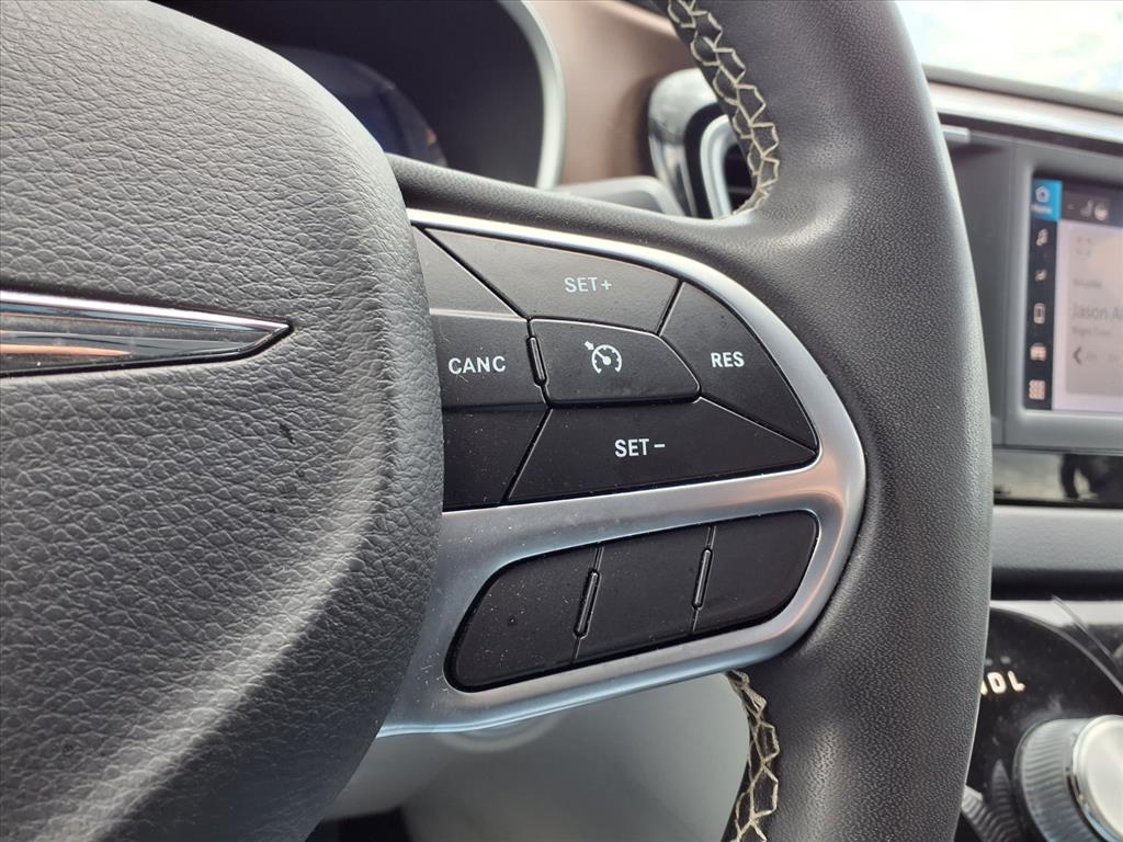 2022 Chrysler Voyager LX - Photo 31