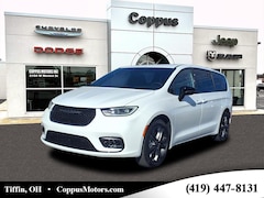 2026 Chrysler Pacifica Select Passenger Van