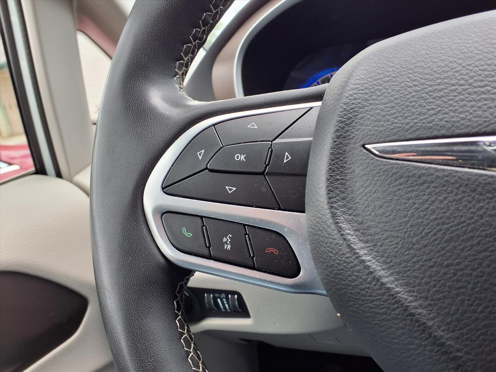 2022 Chrysler Voyager LX - Photo 32