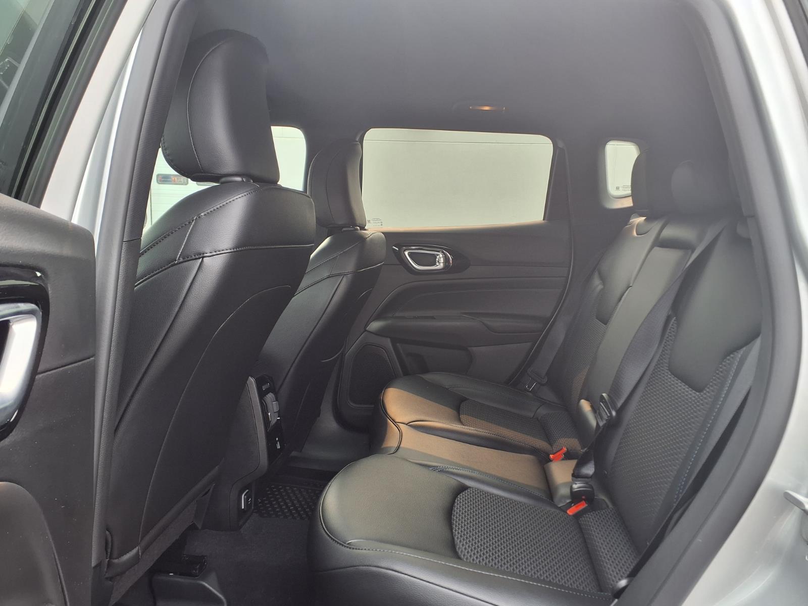 2026 Jeep Compass Latitude Altitude - Photo 13