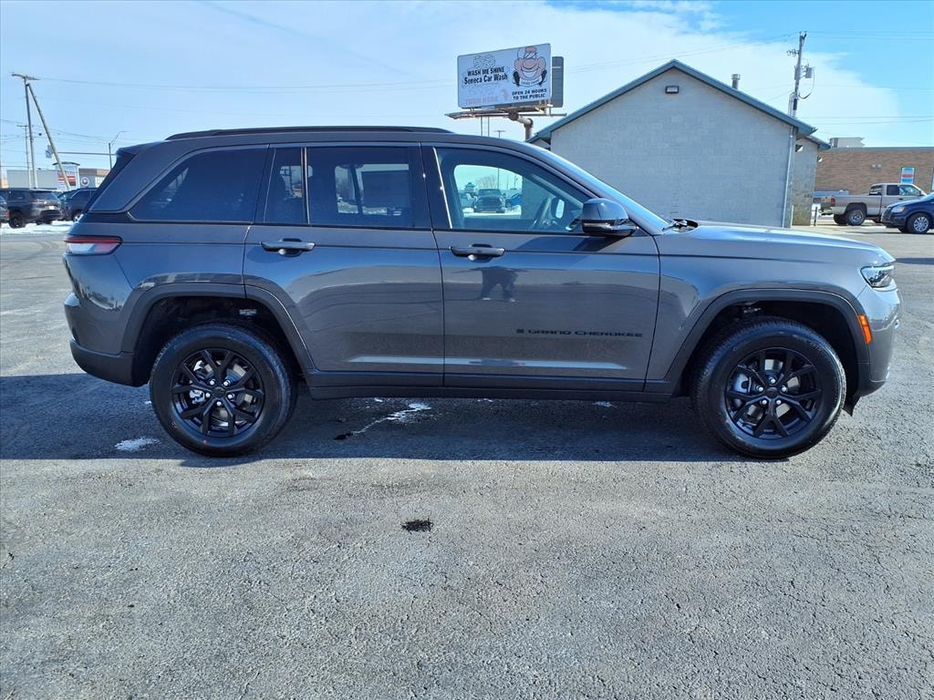 New 2026 Jeep Grand Cherokee Laredo Altitude Sport Utility