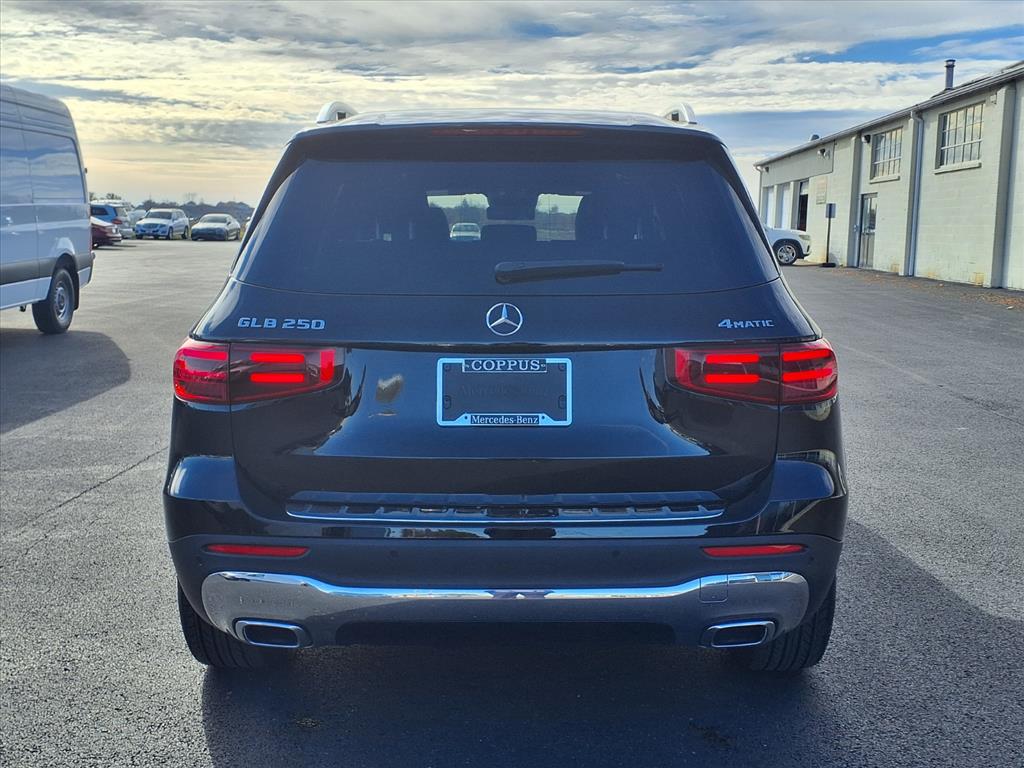 2025 Mercedes-Benz GLB Base - Photo 7