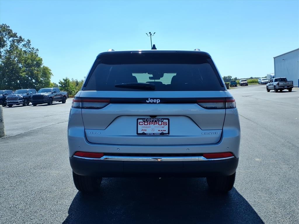 2025 Jeep Grand Cherokee Limited photo 2