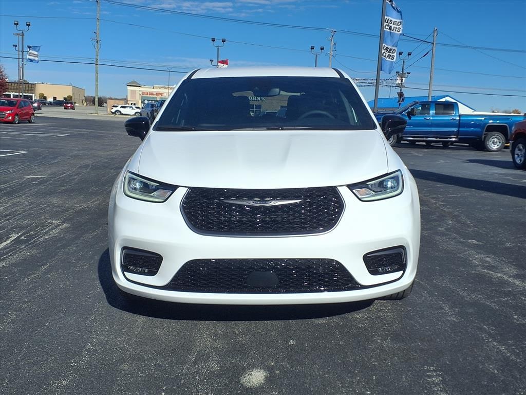 New 2026 Chrysler Pacifica Select Passenger Van