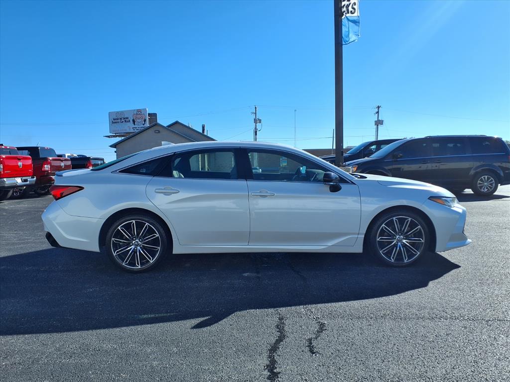 2019 Toyota Avalon XLE XSE Touring Limited photo 4