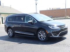New 2020 Chrysler Pacifica Limited FWD Van in Tiffin, OH