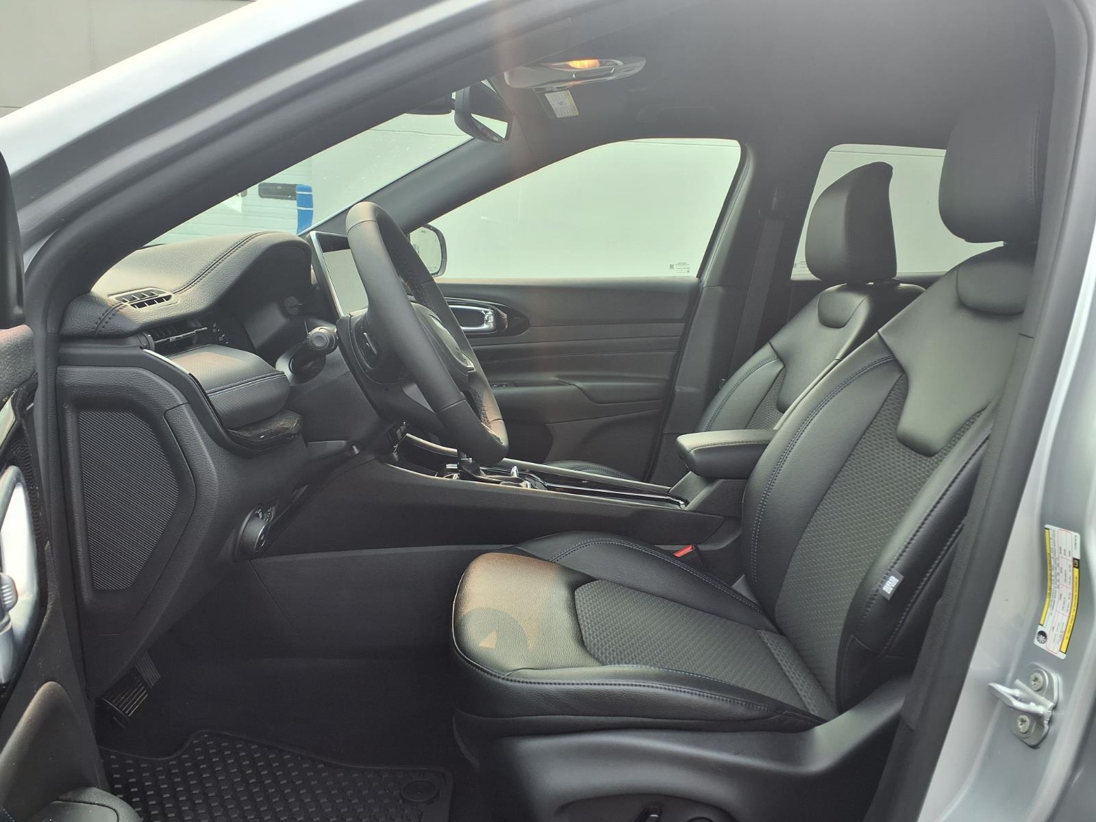 2026 Jeep Compass Latitude Altitude - Photo 12