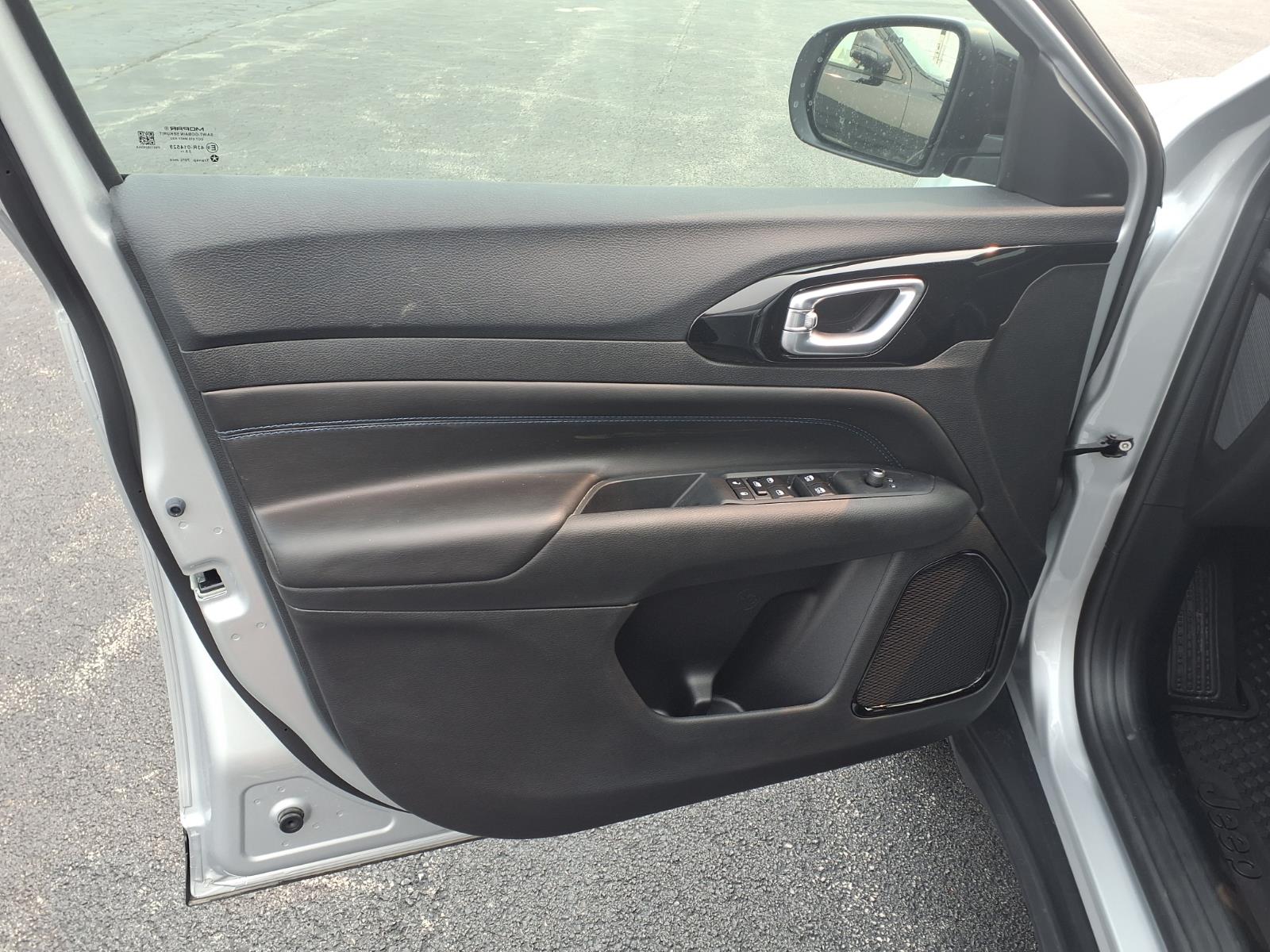 2026 Jeep Compass Latitude Altitude - Photo 15