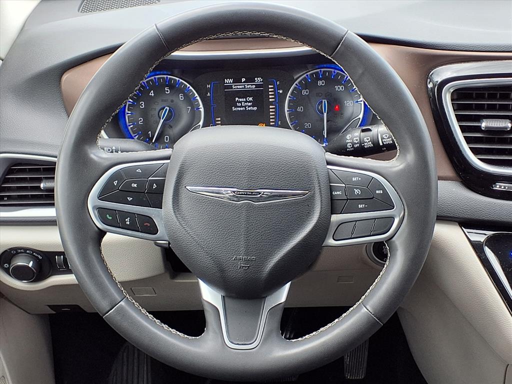 2022 Chrysler Voyager LX - Photo 29