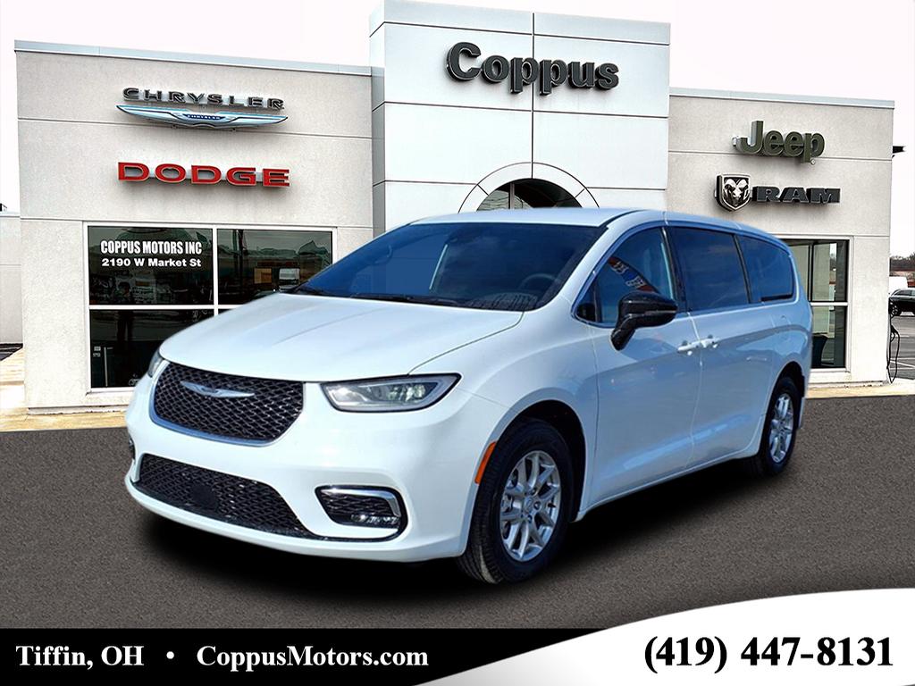 2026 Chrysler Pacifica Select's photo