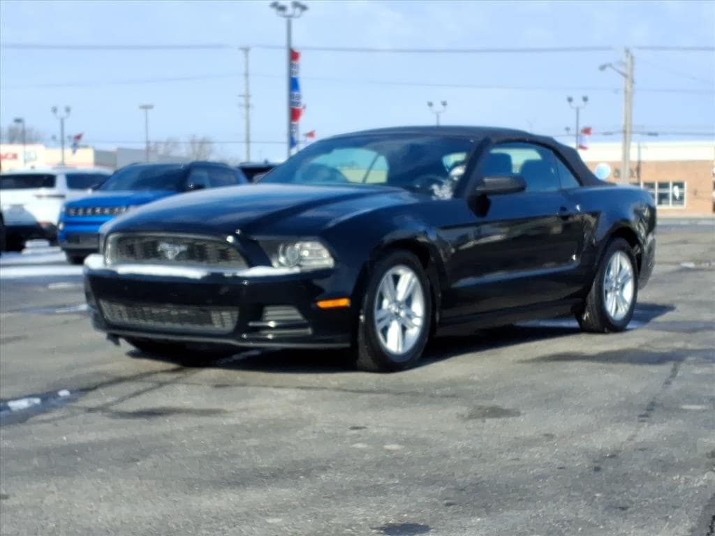 2014 Ford Mustang V6's photo