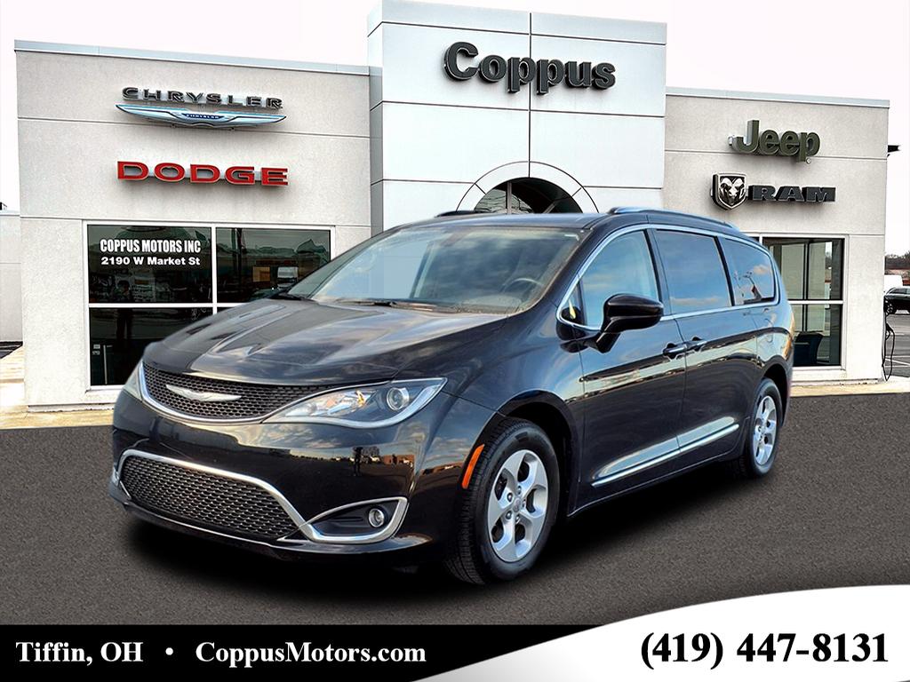 2017 Chrysler Pacifica Touring-L Plus