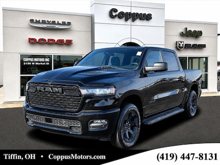 2025 Ram 1500 Black Express Truck Crew Cab