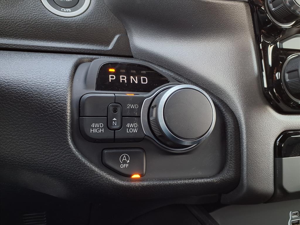 2025 RAM Ram 1500 Pickup Tradesman - Photo 17