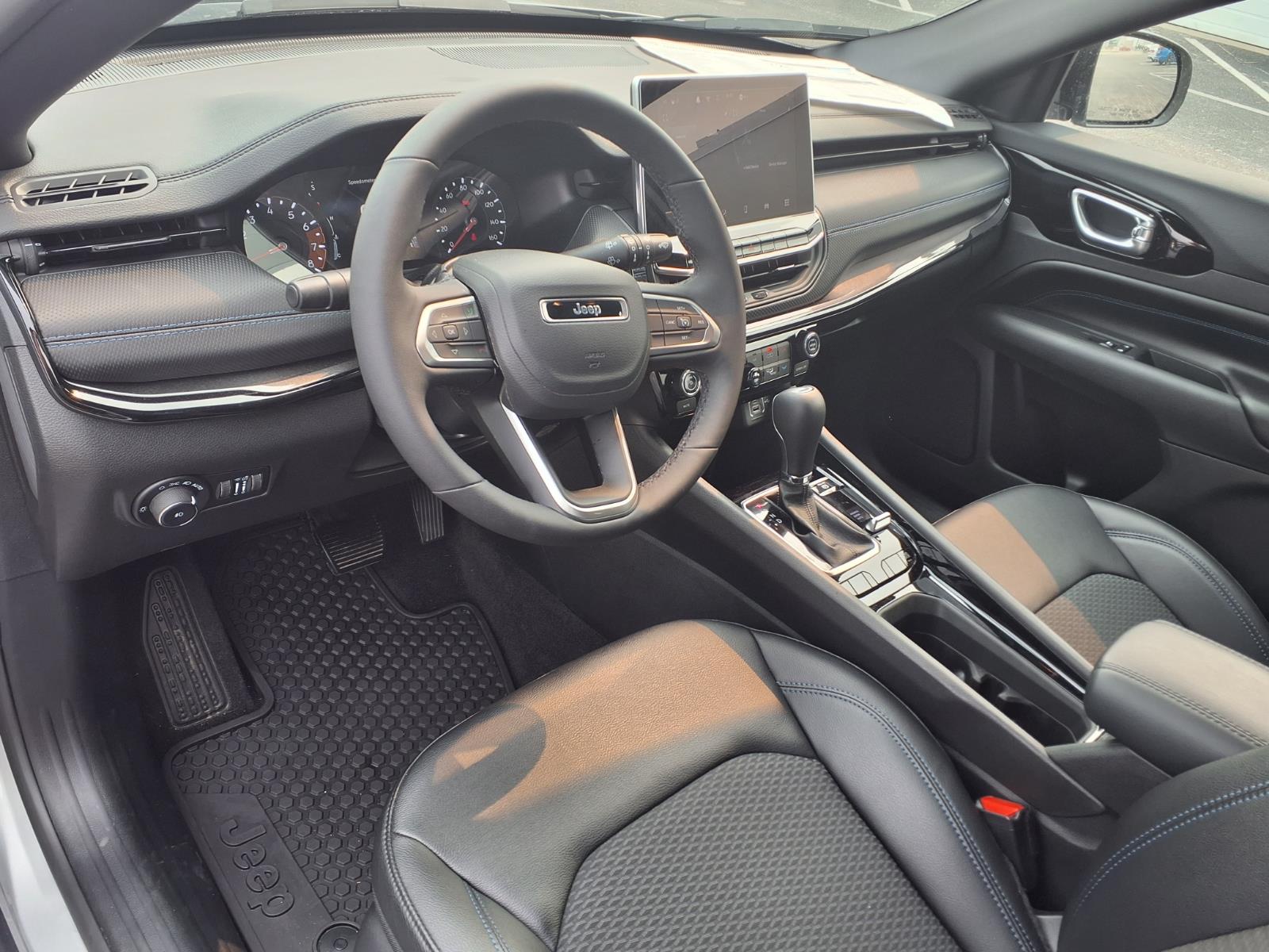 2026 Jeep Compass Latitude Altitude - Photo 17