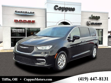 2025 Chrysler Pacifica Select Select  Mini-Van