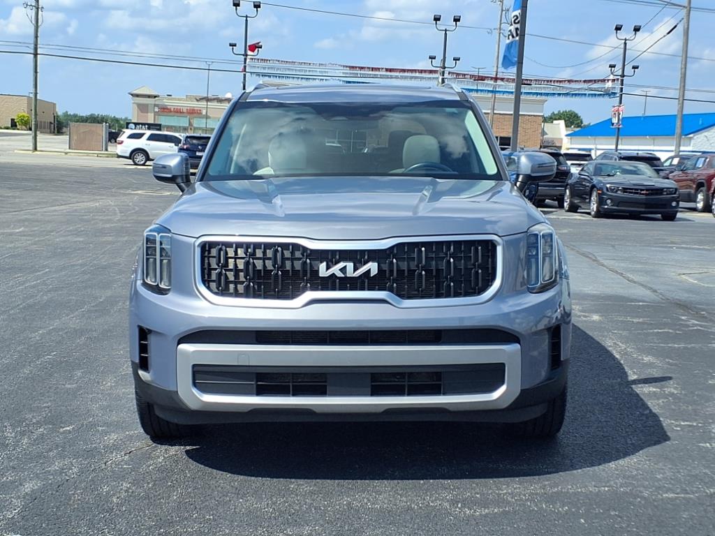 2023 Kia Telluride EX photo 2