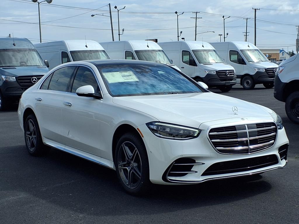 2025 Mercedes Benz S 450 580 4MATIC photo 3
