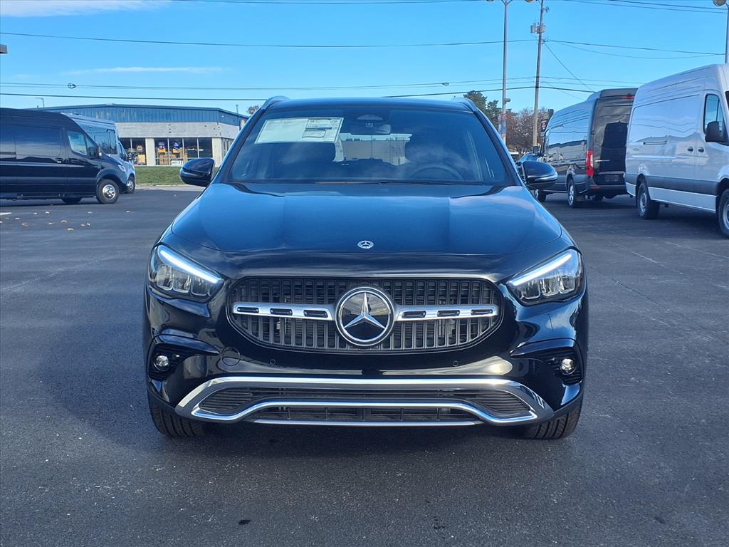 2025 Mercedes Benz GLA 250 4MATIC photo 2