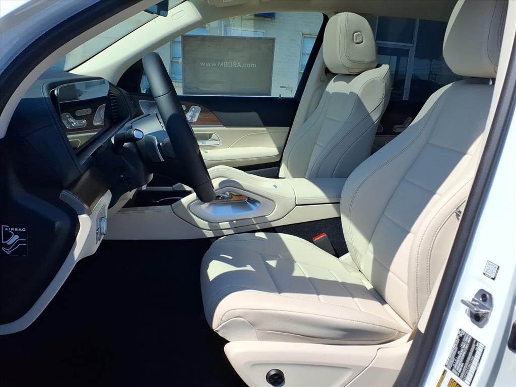 2026 Mercedes-Benz GLS Base - Photo 12