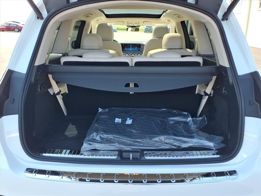 2026 Mercedes-Benz GLS Base - Photo 10