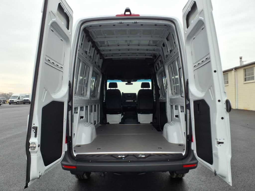 New 2025 Mercedes-Benz Sprinter 2500 Standard Roof 4-Cyl Diesel Van Cargo Van