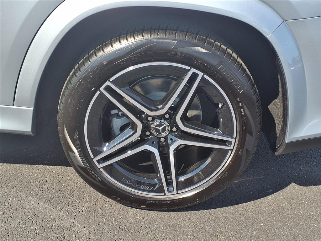2026 Mercedes-Benz GLS Base - Photo 9
