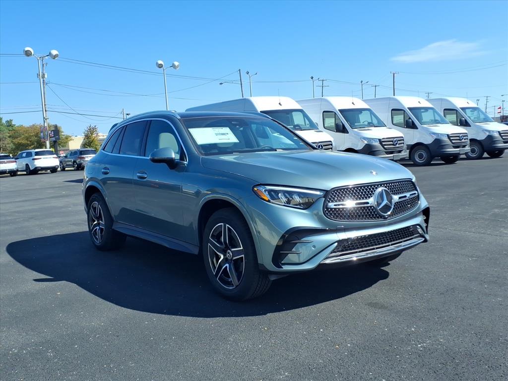 2026 Mercedes Benz GLC 350e 4MATIC photo 3