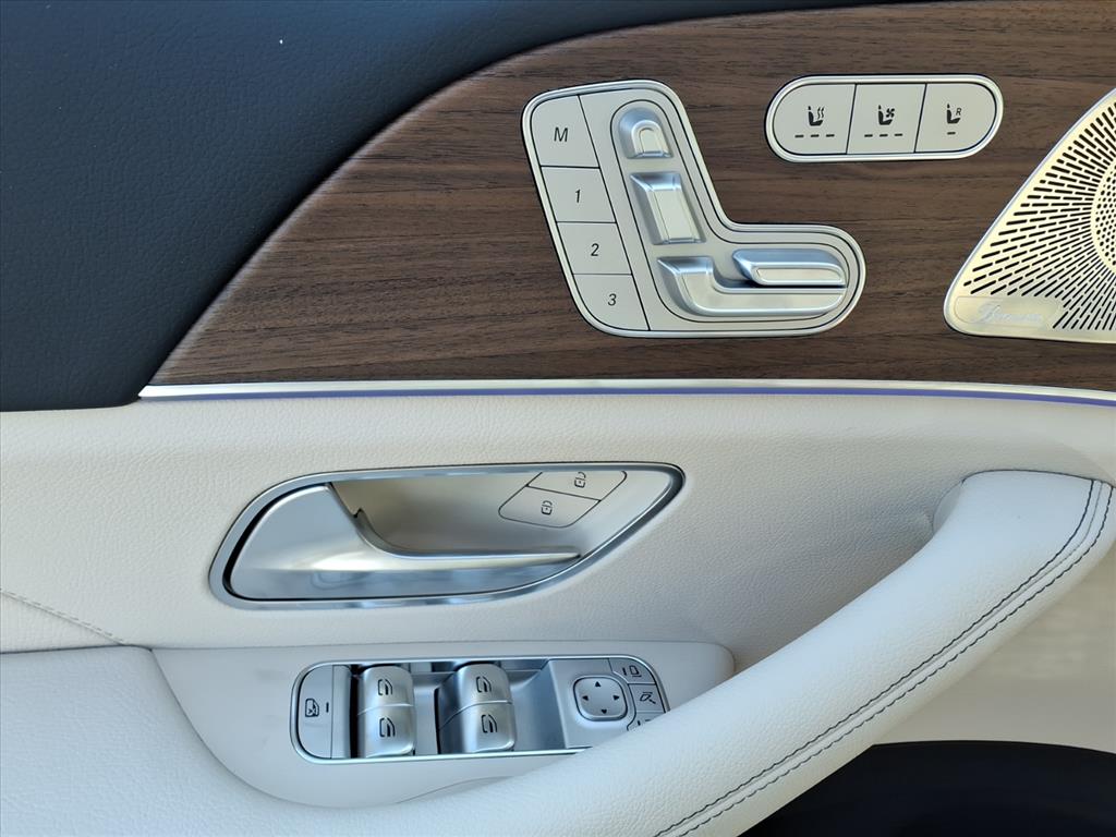 2026 Mercedes-Benz GLS Base - Photo 17
