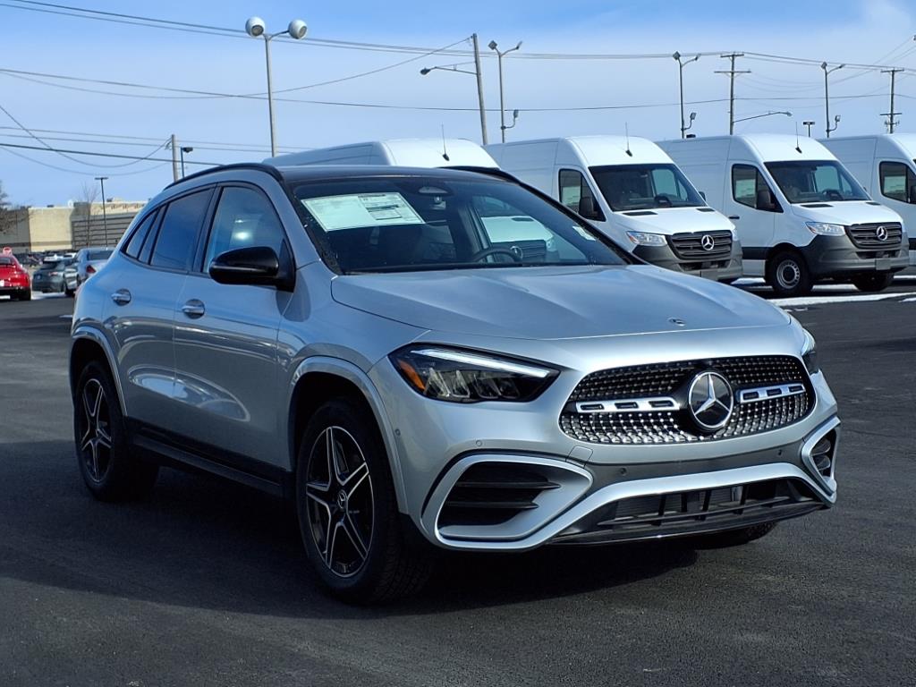 2025 Mercedes Benz GLA 250 4MATIC photo 3