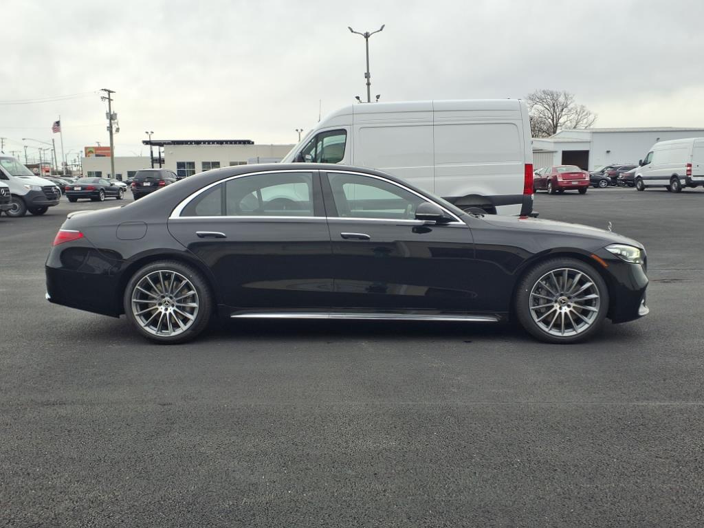 2025 Mercedes Benz S 450 580 4MATIC photo 4