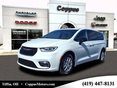 2026 Chrysler Pacifica Select Van Passenger Van