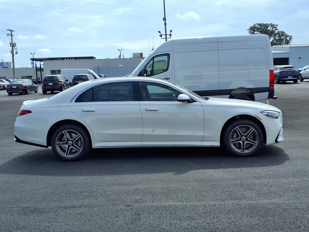 2025 Mercedes Benz S 450 580 4MATIC photo 4