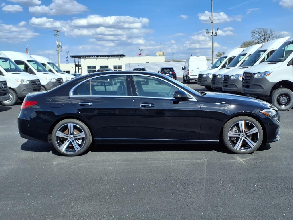 2025 Mercedes Benz C 300 4MATIC photo 4
