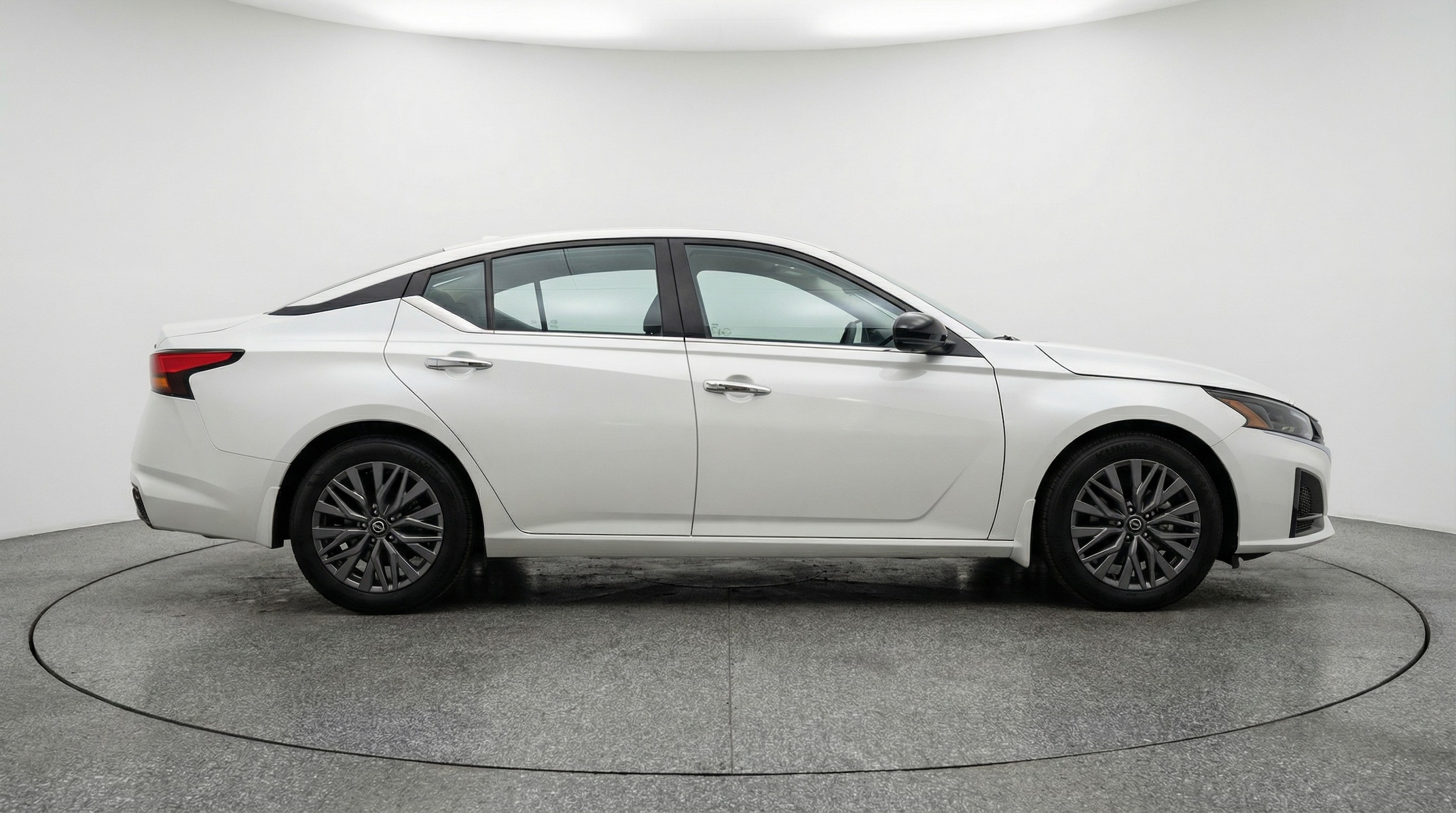 Thumbnail: 2025 Nissan Altima - 8
