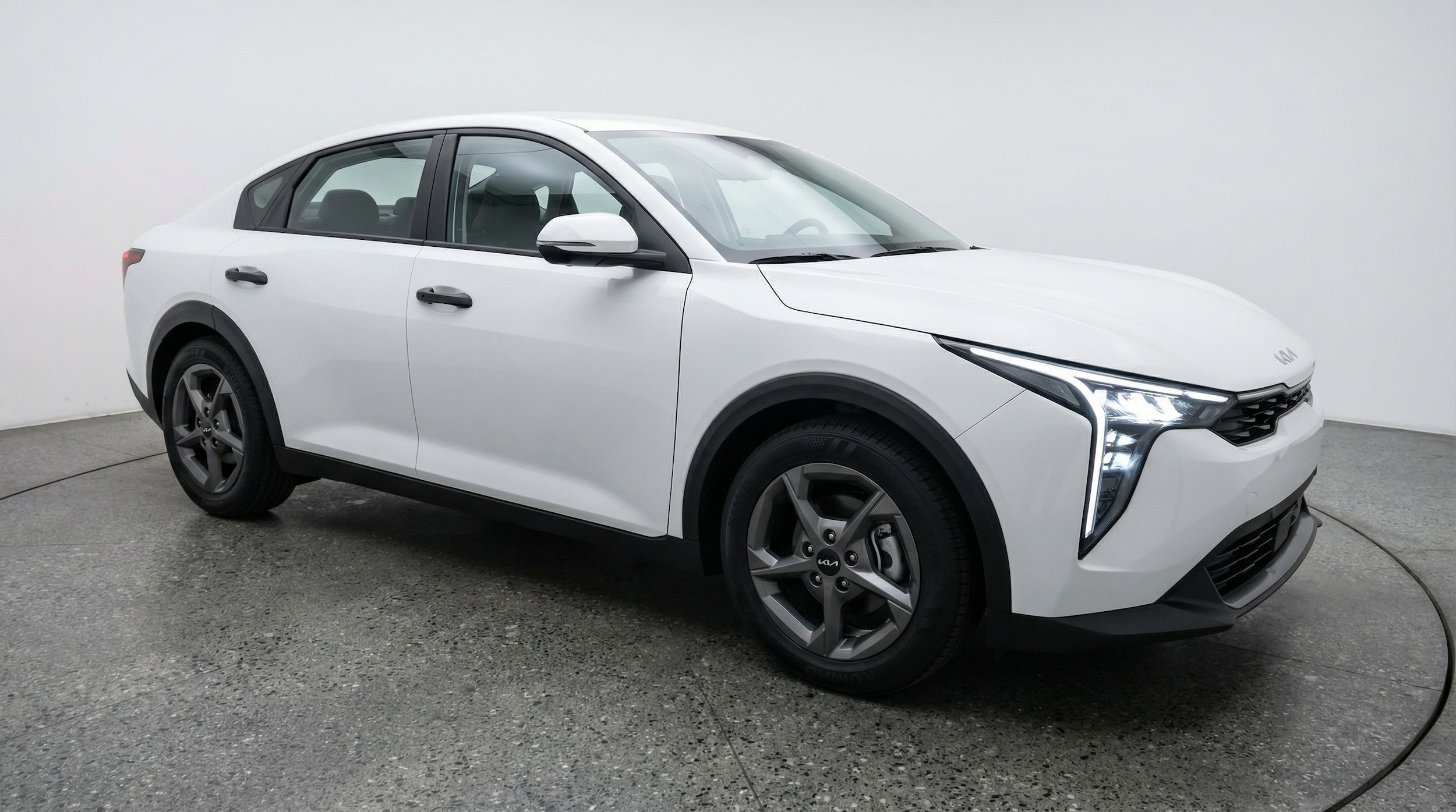 Thumbnail: 2025 Kia K4 - 1