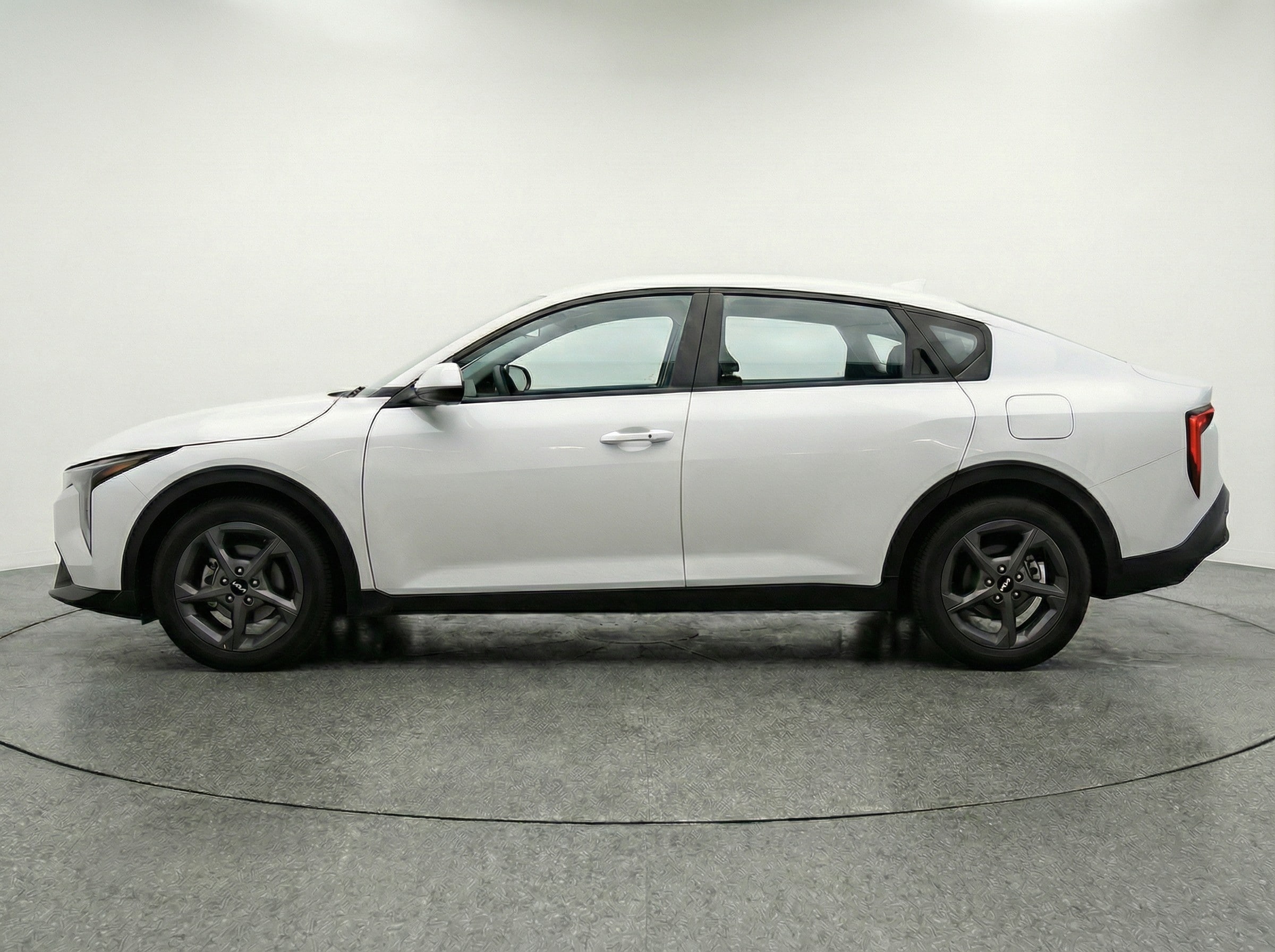 Thumbnail: 2025 Kia K4 - 4