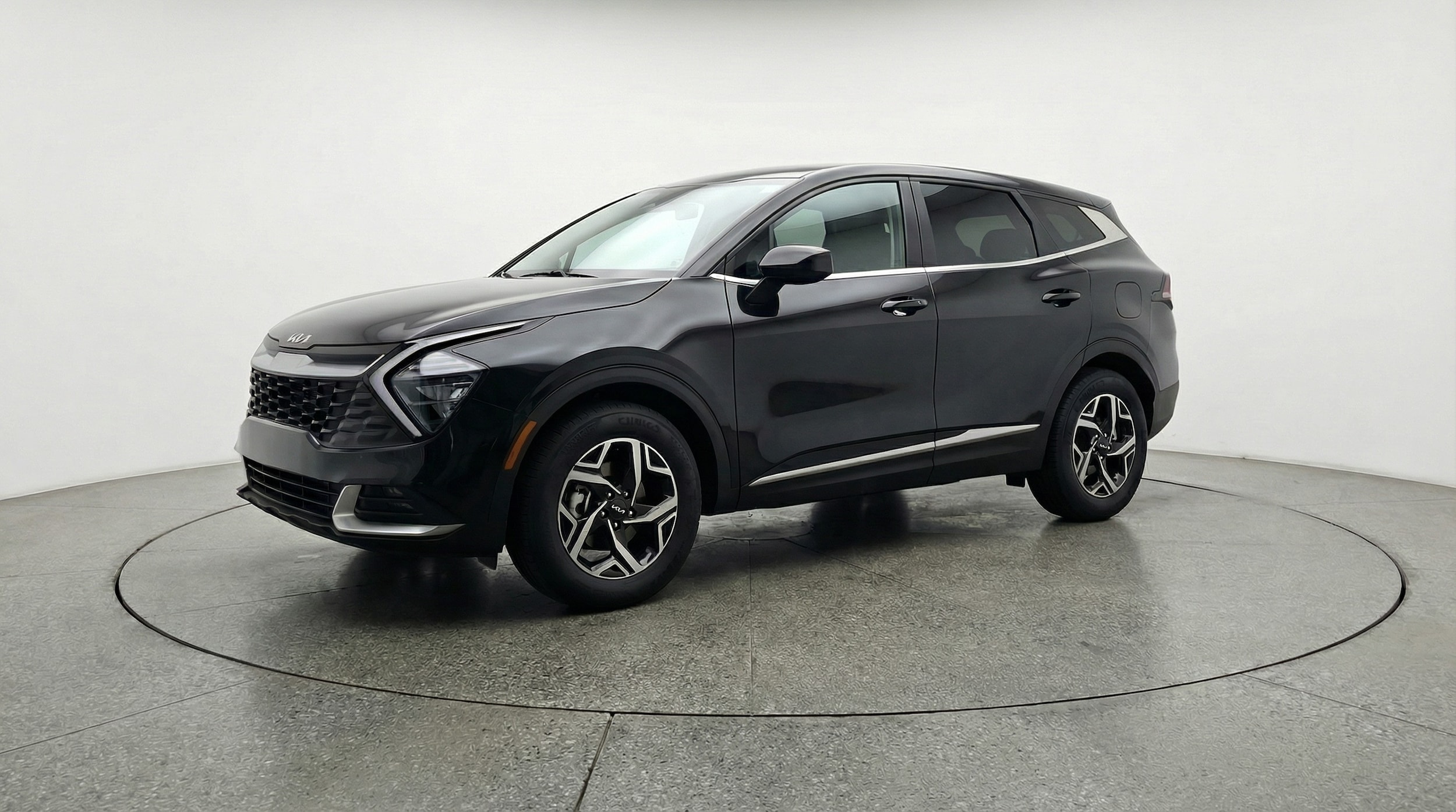 Thumbnail: 2025 Kia Sportage - 3